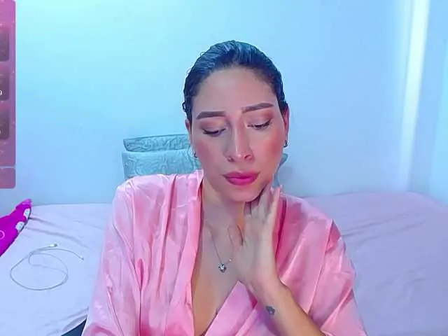 Live sex webcam photo for kate-arden #277759360