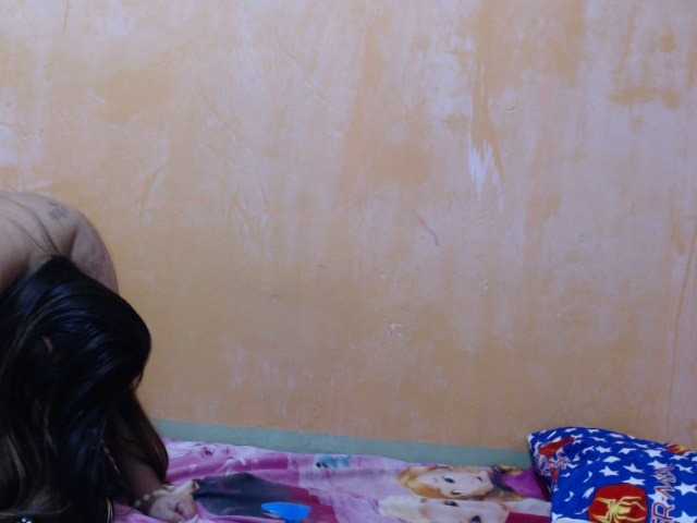 Live sex webcam photo for kate302 #272306369