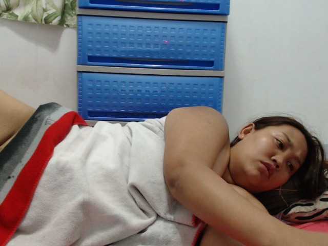 Live sex webcam photo for kate302 #277115774