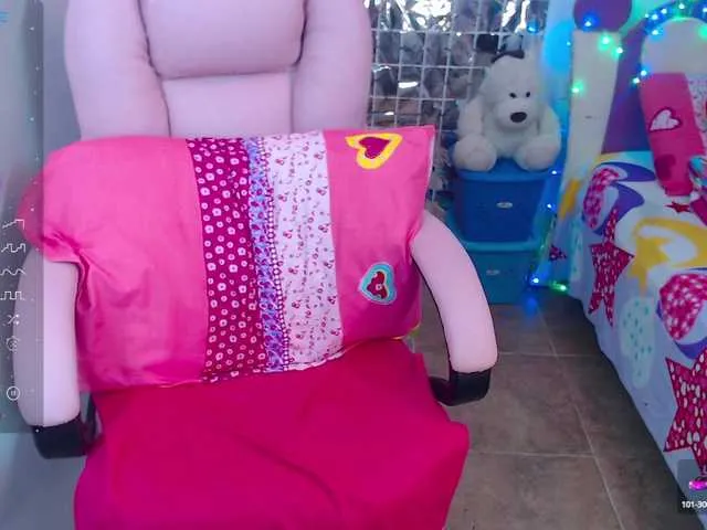 Live sex webcam photo for kategill21 #278047473