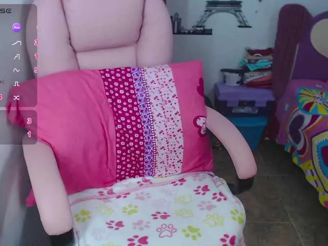 Live sex webcam photo for kategill21 #290664940