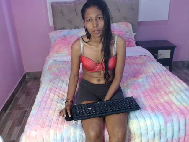 Live sex webcam photo for katelauren #291022664