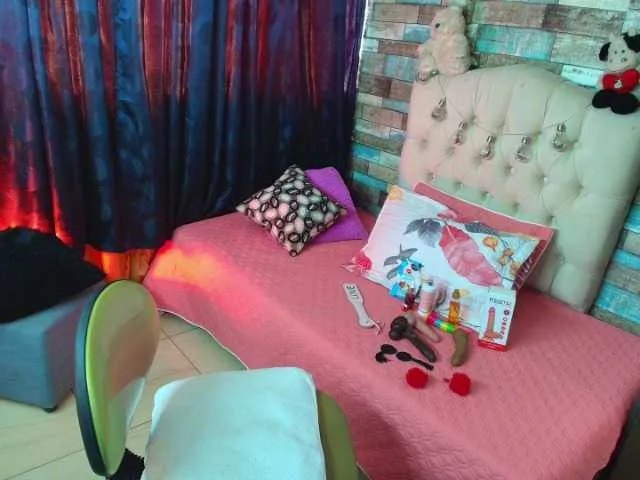 Live sex webcam photo for katherincruz82 #291372284