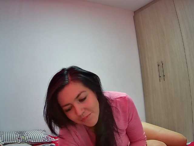 Live sex webcam photo for katherinepie #272160471