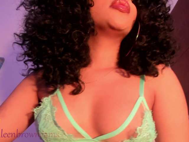 Live sex webcam photo for kathleen-brow #274159287