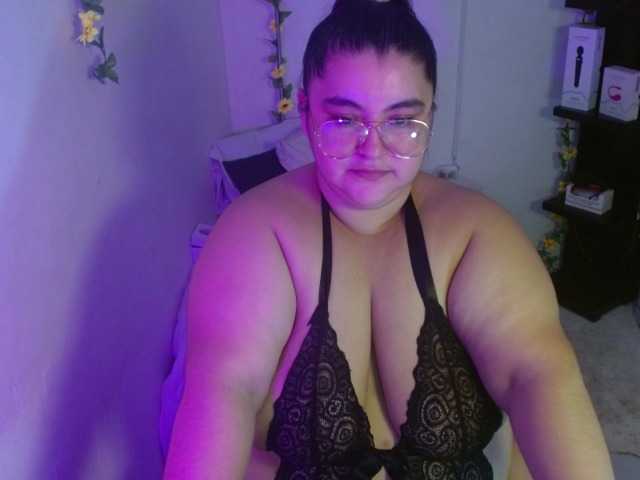 Live sex webcam photo for katia-16 #278114889