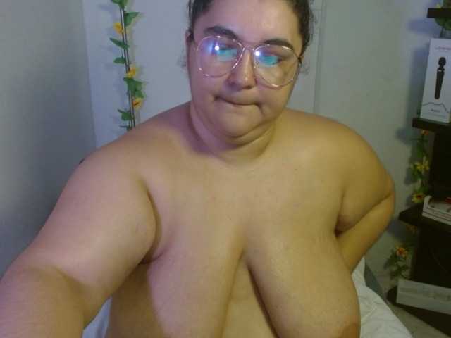 Live sex webcam photo for katia-16 #278124161