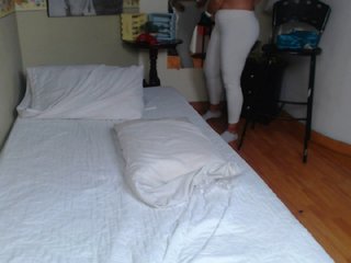 Live sex webcam photo for katia-evans #186146770