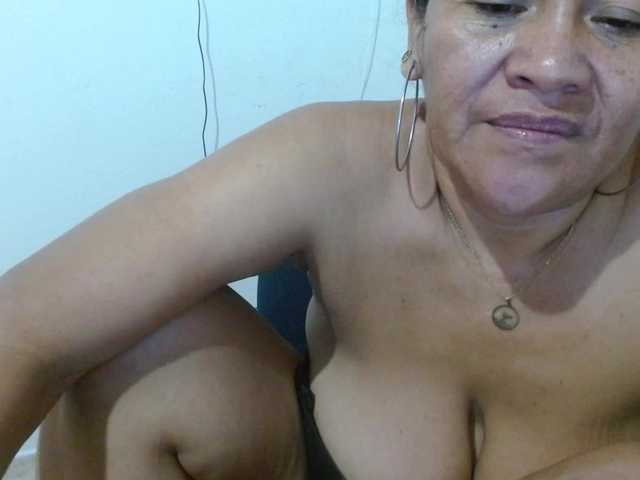 Live sex webcam photo for katiamature #289662905