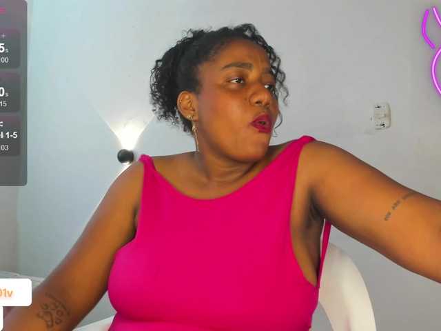 Live sex webcam photo for katie-01 #277596396