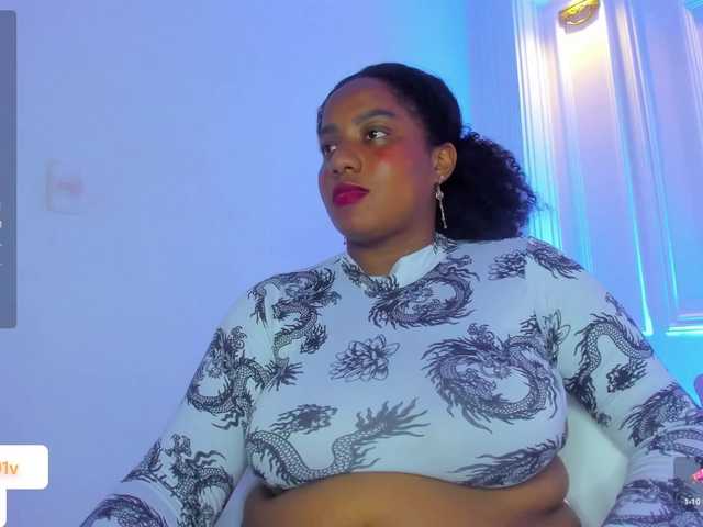 Live sex webcam photo for katie-01 #277752378