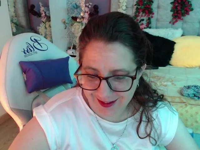 Live sex webcam photo for katie-joness #276342612