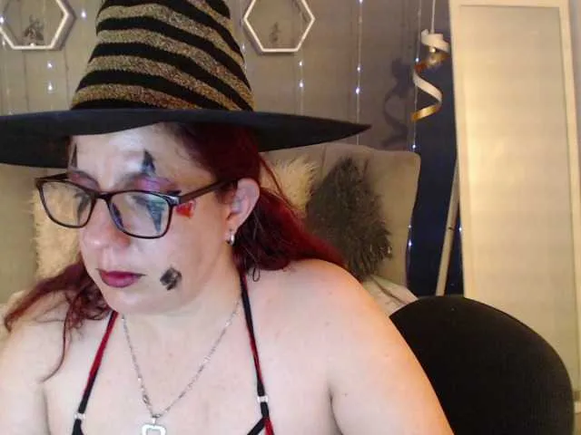 Live sex webcam photo for katie-joness #276599835