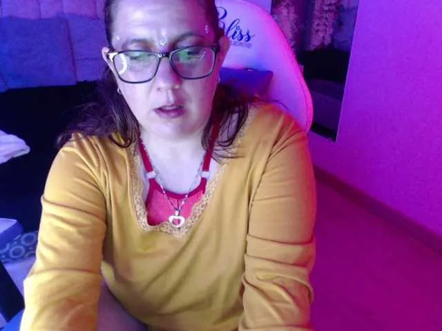 Live sex webcam photo for katie-joness #276684403