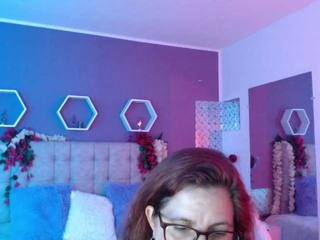 Live sex webcam photo for katie-joness #276832980