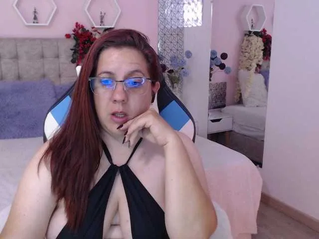 Live sex webcam photo for katie-joness #277621524