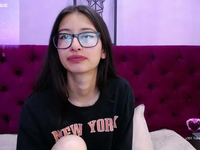 Live sex webcam photo for katnisslovee #277161741