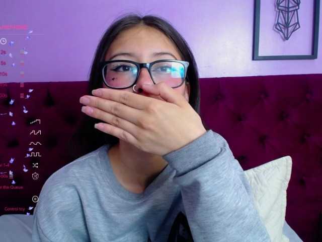 Live sex webcam photo for katnisslovee #277552469