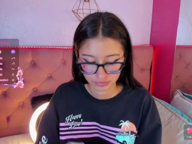 Live sex webcam photo for katnisslovee #286016232