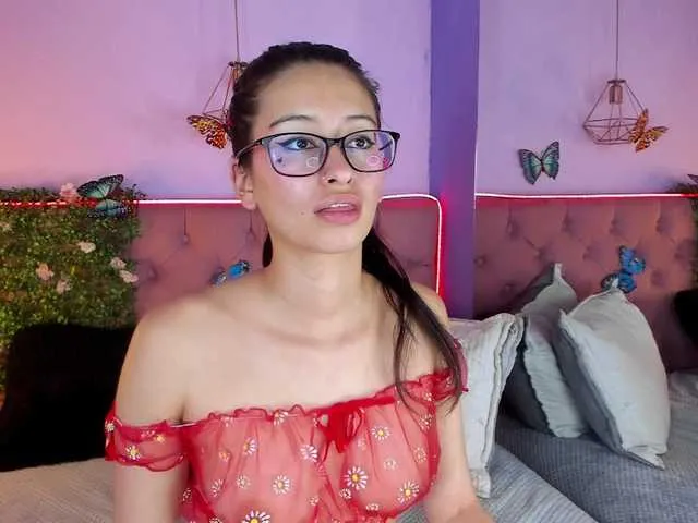 Live sex webcam photo for katnisslovee #290663634
