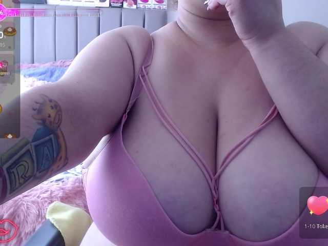 Live sex webcam photo for katrina-boobs #277209956