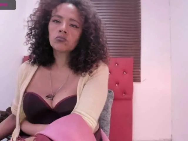 Live sex webcam photo for katrina-lov #273369131