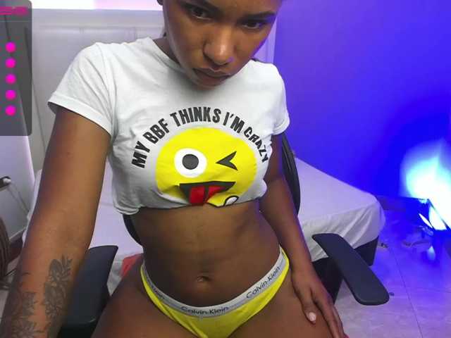 Live sex webcam photo for katrina-sex69 #273850548