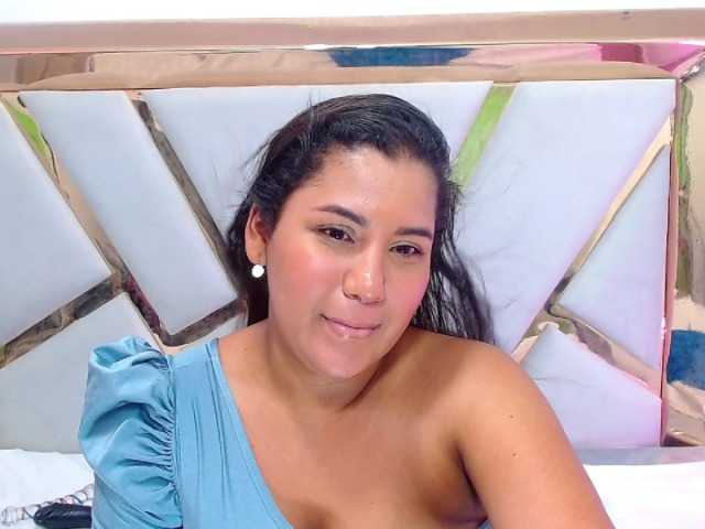 Live sex webcam photo for katryn-prieto #271828183