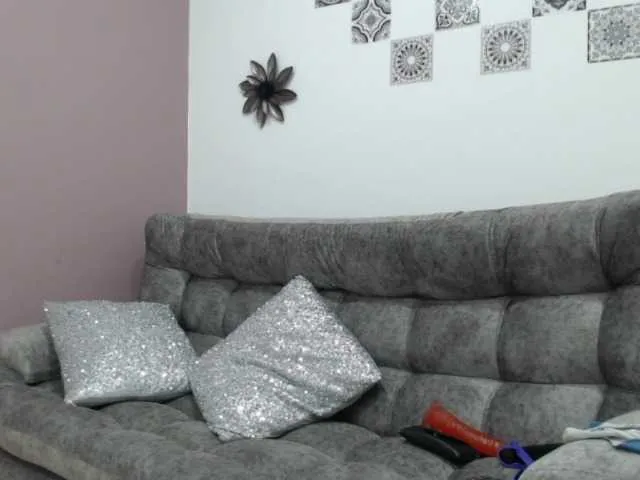 Live sex webcam photo for katt-moon #272704948