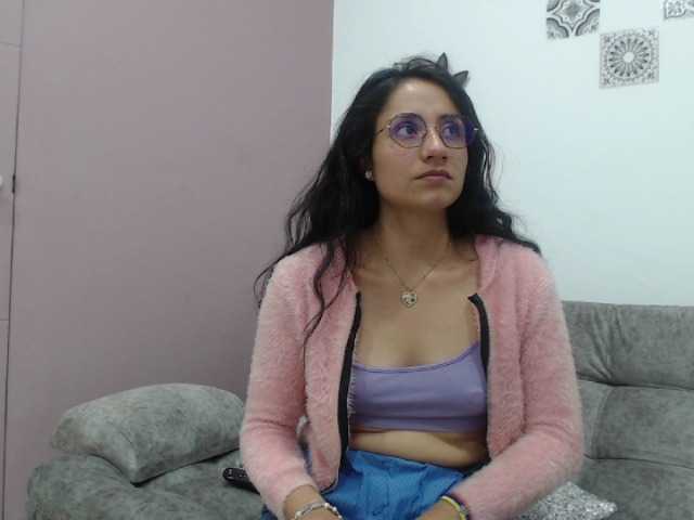 Live sex webcam photo for katt-moon #273069945