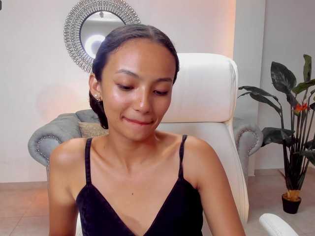 Live sex webcam photo for kattaleyaa1 #275859850