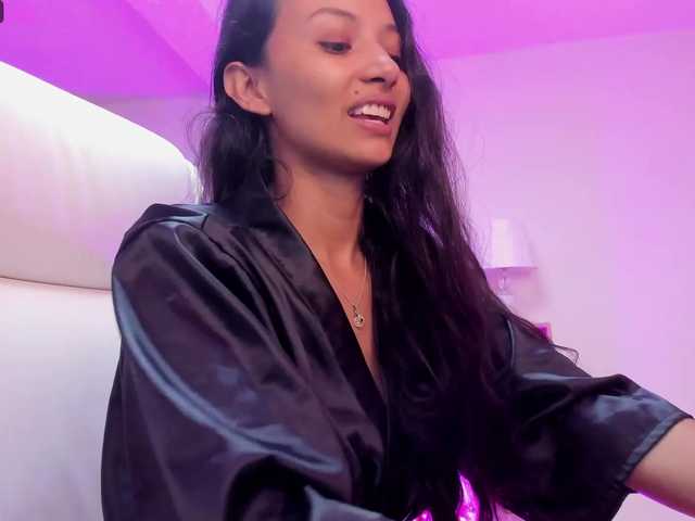 Live sex webcam photo for kattaleyaa1 #276603931