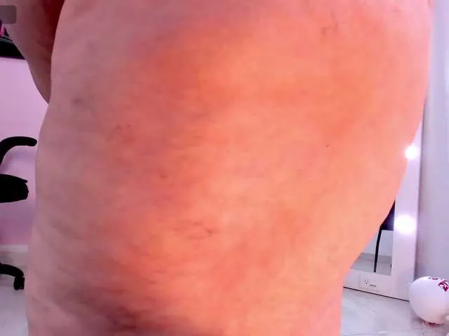 Live sex webcam photo for katte-lander5 #273170422
