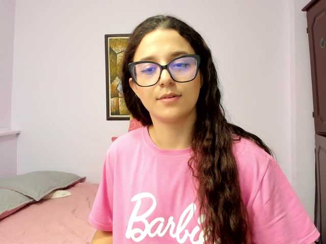 Live sex webcam photo for kattialov #279131728