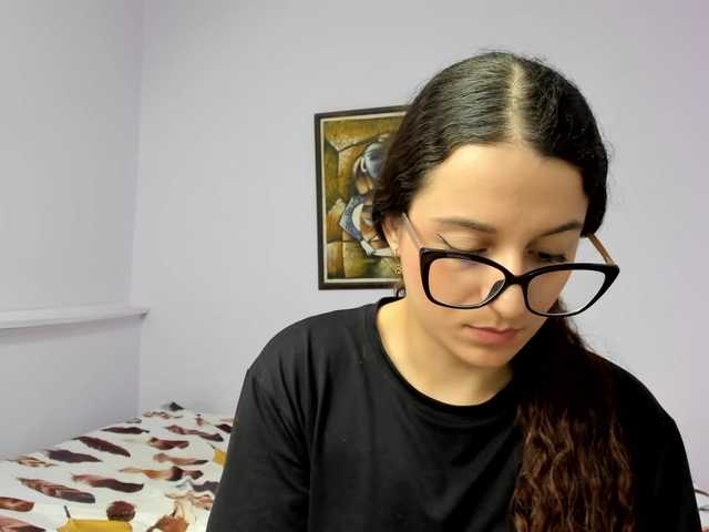 Live sex webcam photo for kattialov #290185776