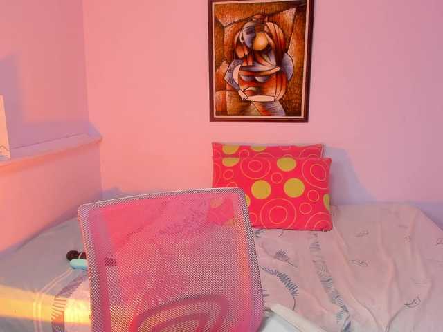 Live sex webcam photo for kattialov #290655755