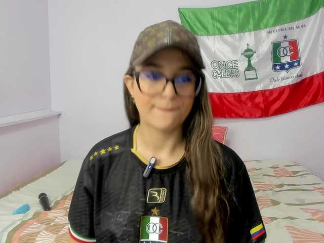 Live sex webcam photo for kattialov #290798994