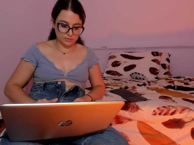 Live sex webcam photo for kattialov #290885662