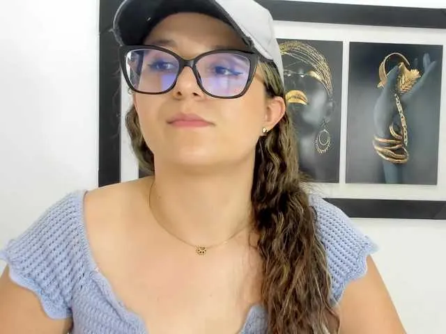 Live sex webcam photo for kattialov #290945390