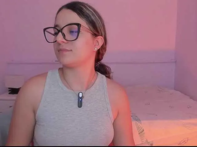 Live sex webcam photo for kattialov #290952648