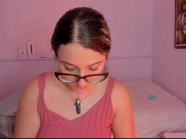 Live sex webcam photo for kattialov #290992245