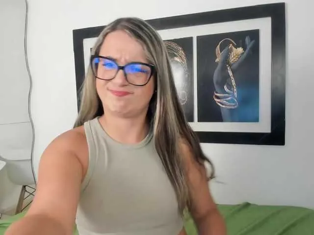 Live sex webcam photo for kattialov #291541788