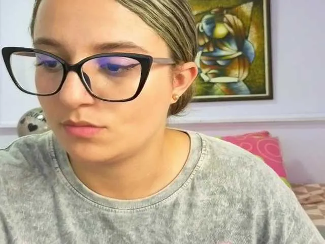 Live sex webcam photo for kattialov #291658748