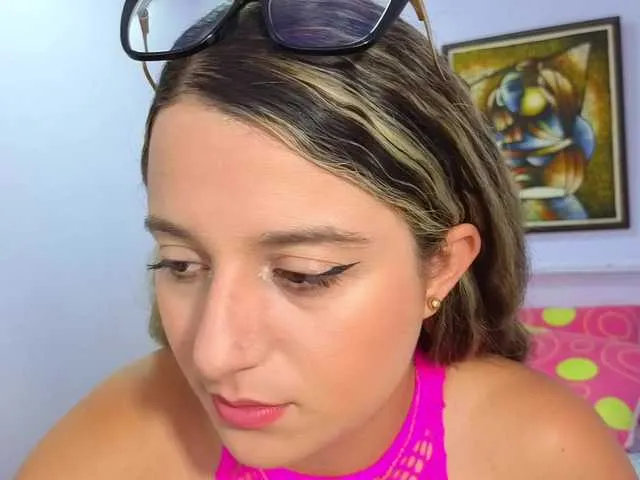 Live sex webcam photo for kattialov #291844550