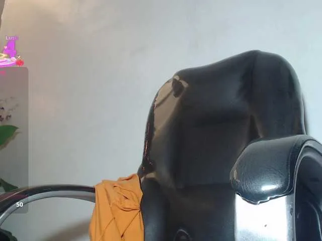 Live sex webcam photo for katty-femdom #290656109