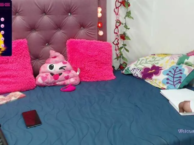 Live sex webcam photo for kattymiller #272130477
