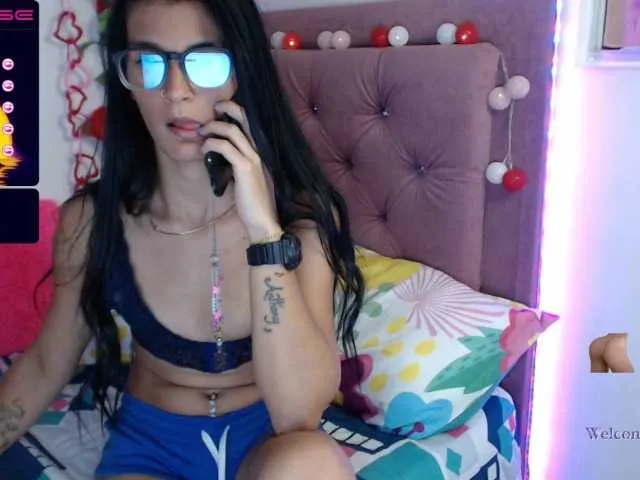 Live sex webcam photo for kattymiller #272393518