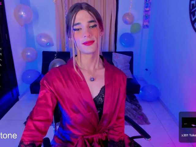 Live sex webcam photo for kayalstone01 #275714088