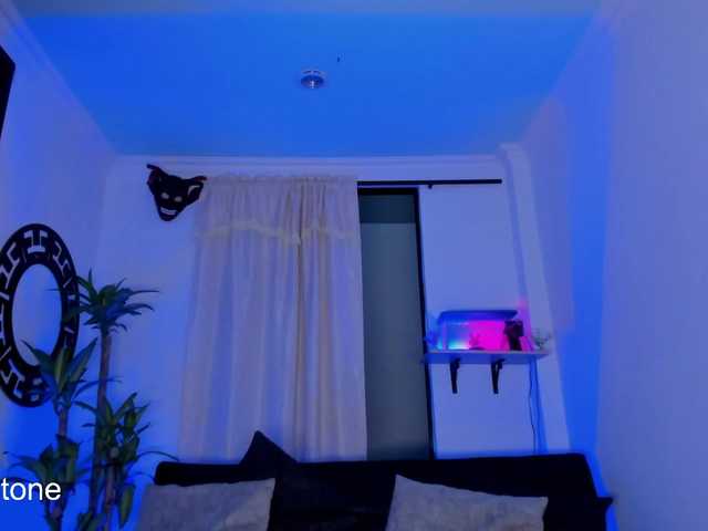 Live sex webcam photo for kayalstone01 #276004030