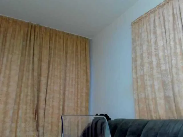 Live sex webcam photo for kaylalaine #277063567